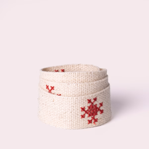 Embroidered ribbon